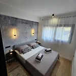 Grifone Apartment *
